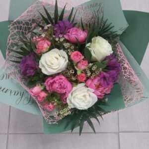 Buchet cu Bujori Corai