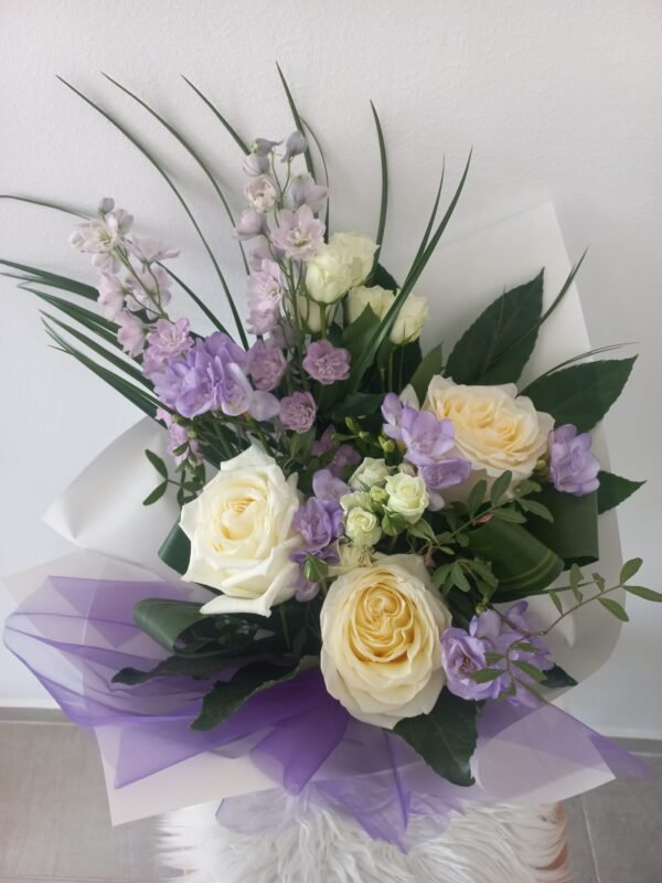 Buchet White and Purple - imagine 6