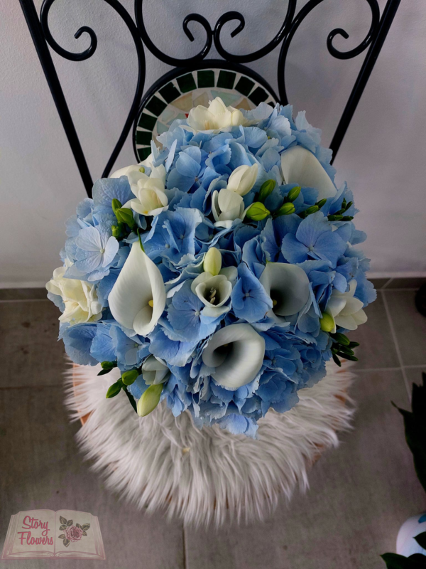 Buchet de mireasa cu hortensie, cale și frezii