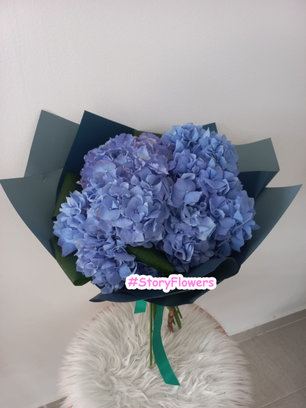Buchet cu hortensii albastre - imagine 2