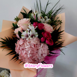 Buchet cu hortensie roz