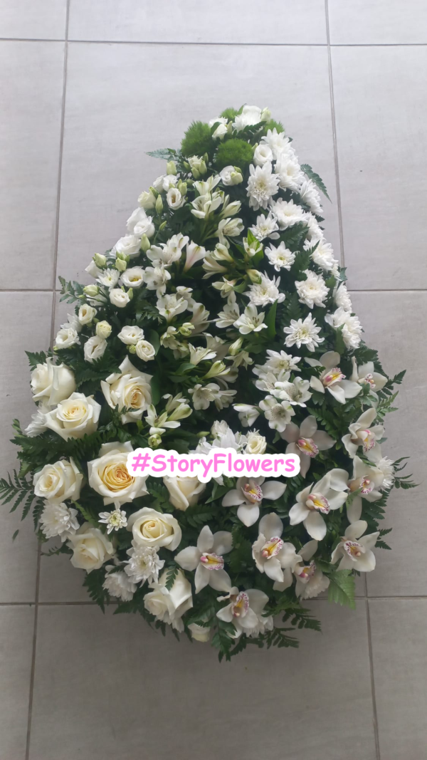 Coroană funerară lacrima cu flori albe - imagine 2